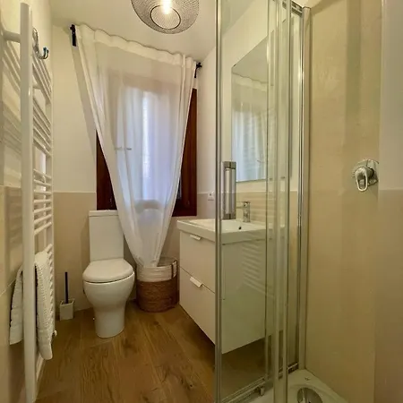 Giorgetta Palazzina Privata Di Due Piani *